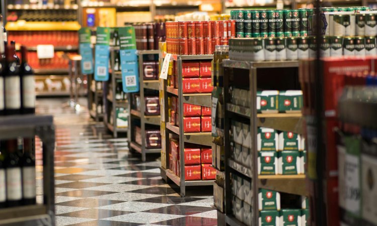 Penataan rak minimarket, Sumber: pexels.com