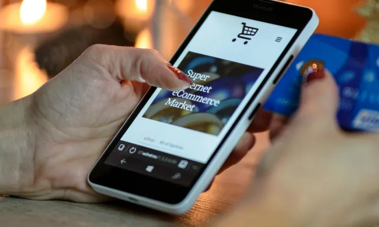 Menghadirkan platform e-commerce, Sumber: pexels.com