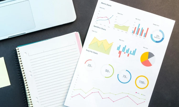 Membantu saat analisis data, Sumber: pexels.com