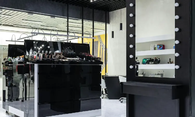 Rak display domestik, Sumber: pexels.com