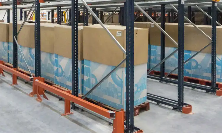 Cara kerja drive in rack, Sumber: interlakemecalux.cdnwm.com