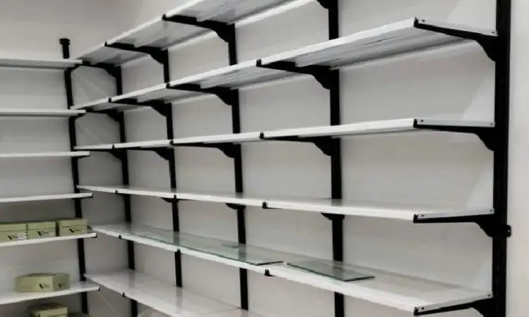 Rak display wall, Sumber: imimg.com